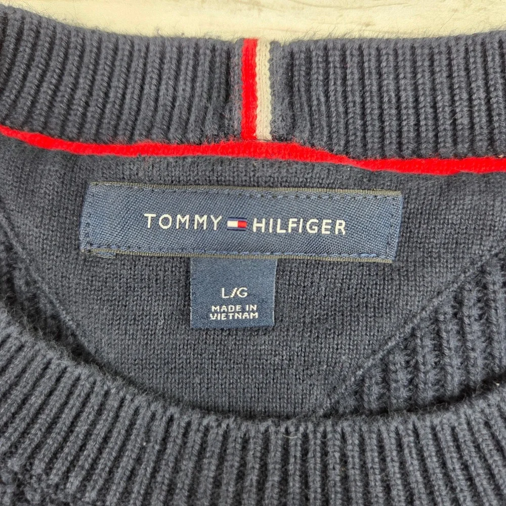 Tommy Hilfiger stain front